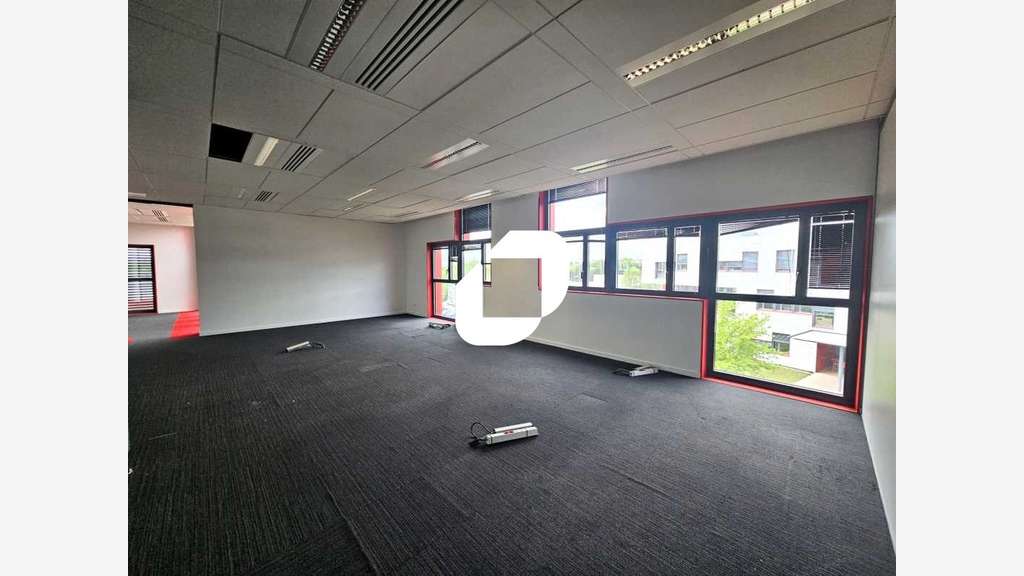 Vente Bureaux 2000m² Dardilly
