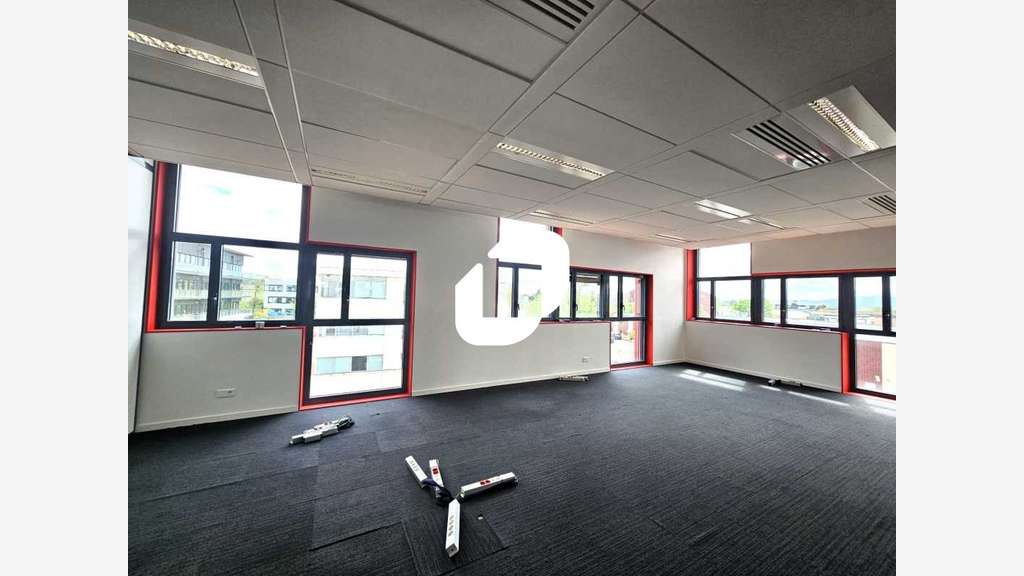 Vente Bureaux 2000m² Dardilly