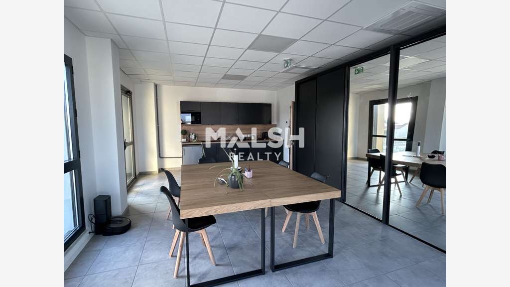 Bureaux à louer ou à vendre 124m² Décines Charpieu