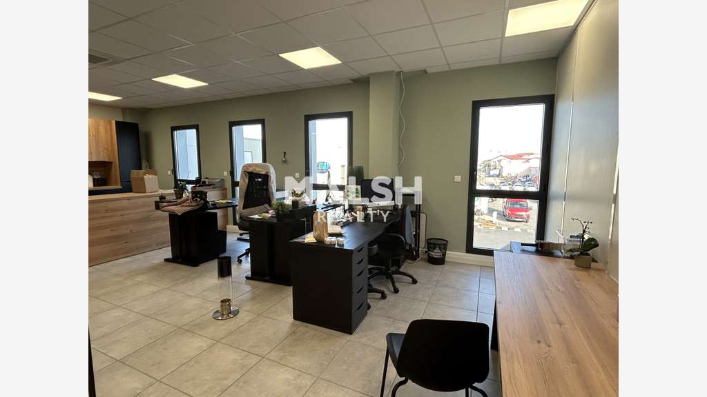 Bureaux à louer ou à vendre 124m² Décines Charpieu