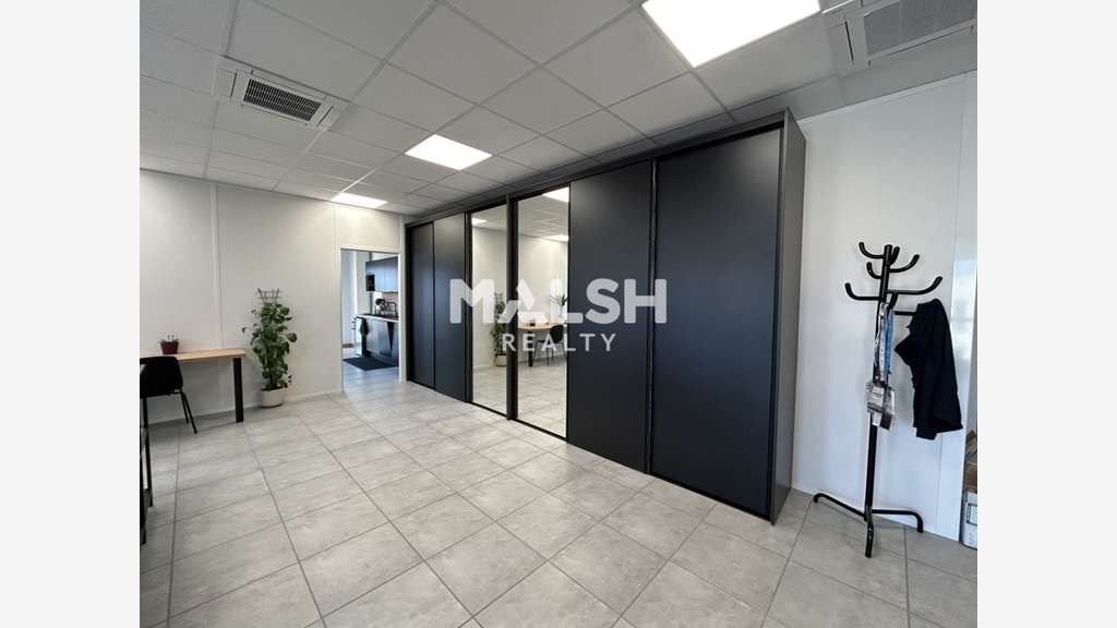 Bureaux à louer ou à vendre 124m² Décines Charpieu
