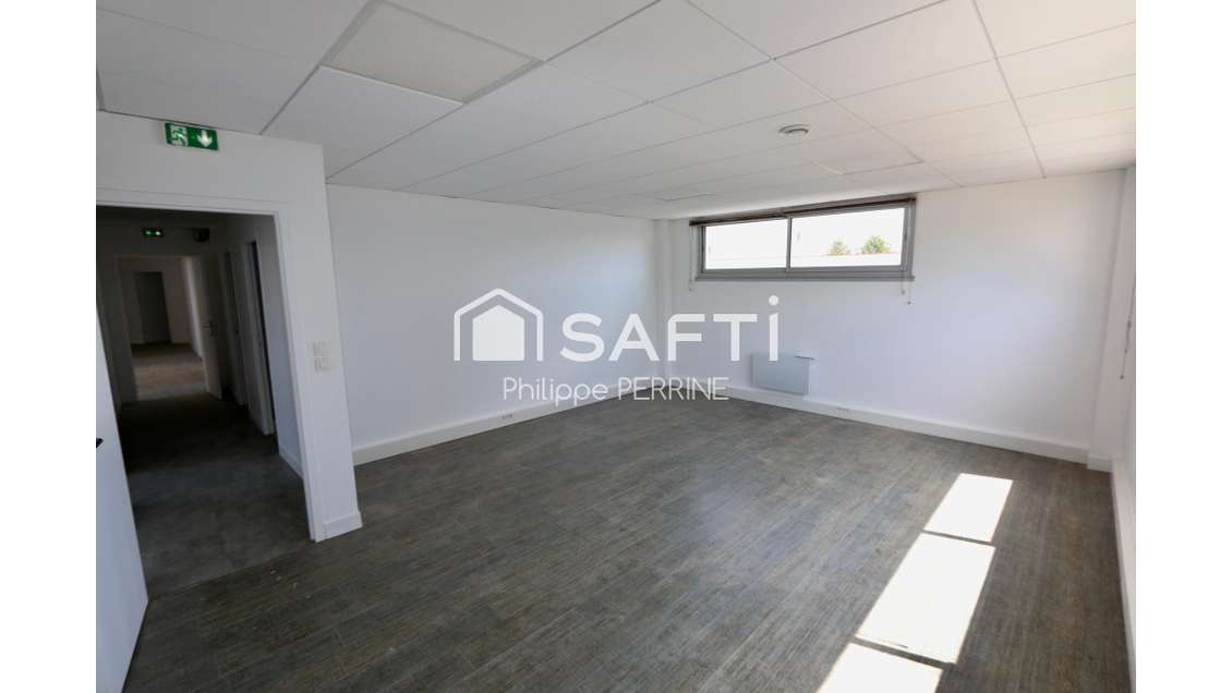 AV bureaux 47m² RDC rénové à Douvres-la-Délivrande