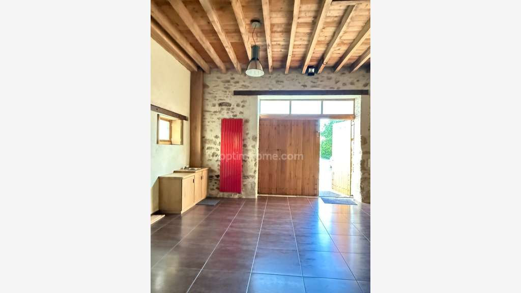 Superbe grange rénovée avec gout à Dun le Palestel