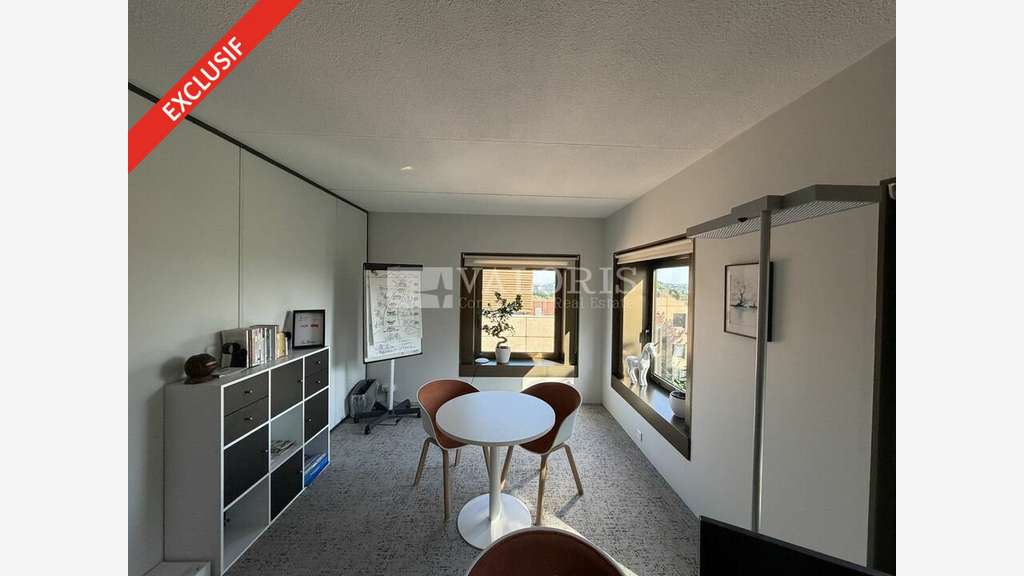 Bureaux 114m² au dernier étage à vendre à Ecully 