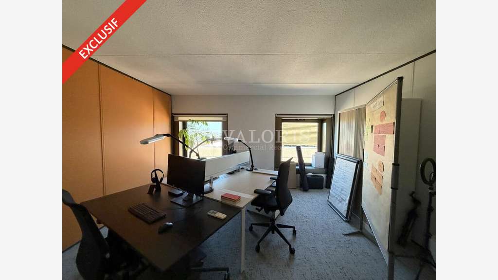 Bureaux 114m² au dernier étage à vendre à Ecully 