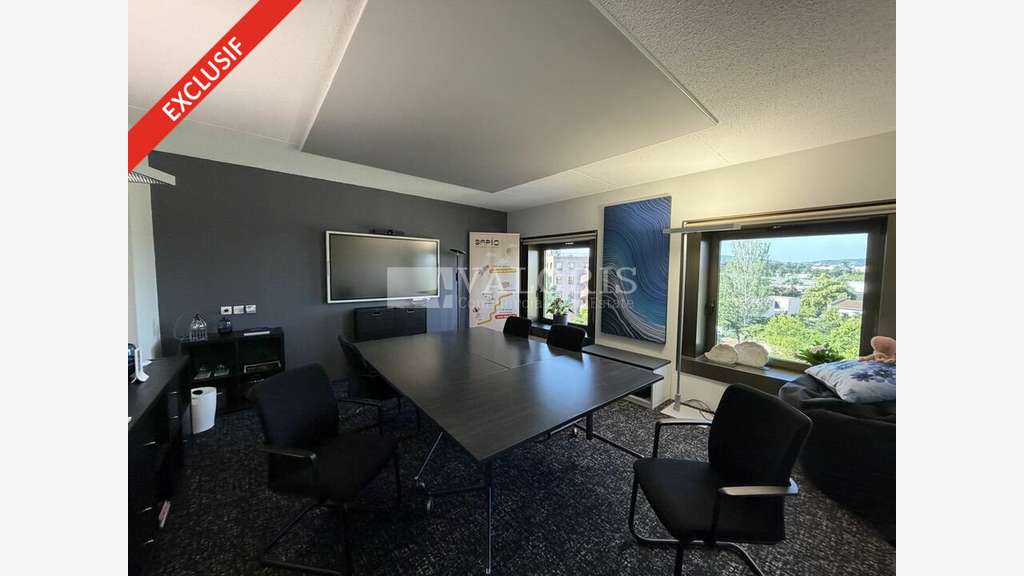 Bureaux 114m² au dernier étage à vendre à Ecully 