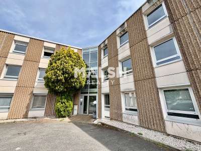 À vendre 206m² de bureaux + activité 69m² à Écully