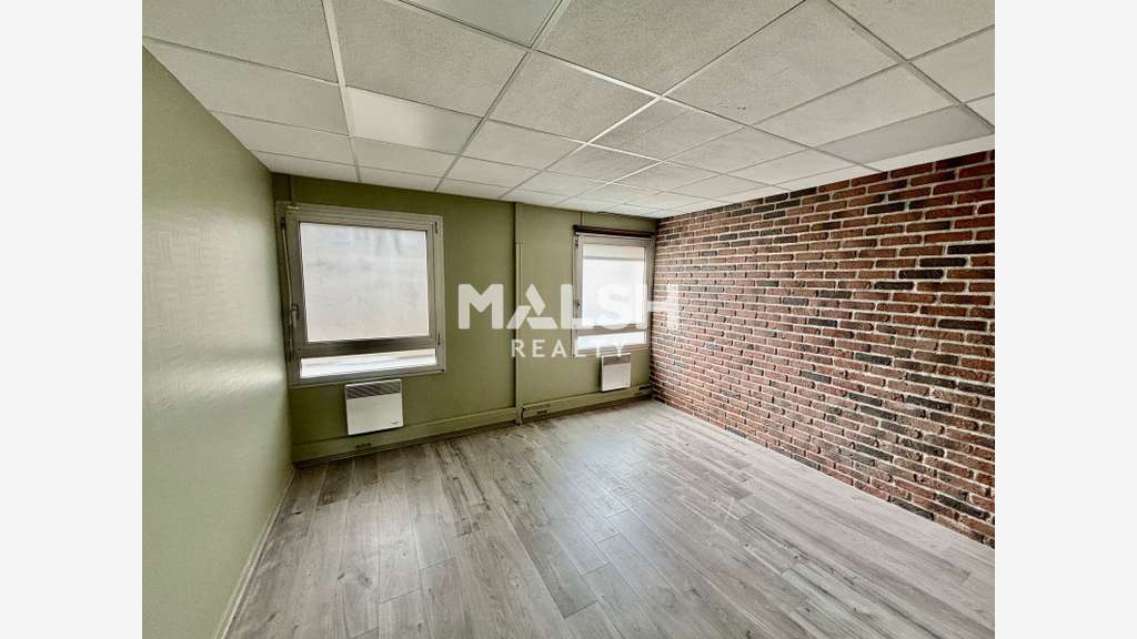 À vendre 206m² de bureaux + activité 69m² à Écully