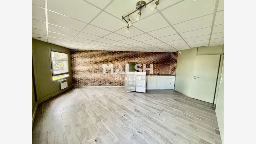 À vendre 206m² de bureaux + activité 69m² à Écully