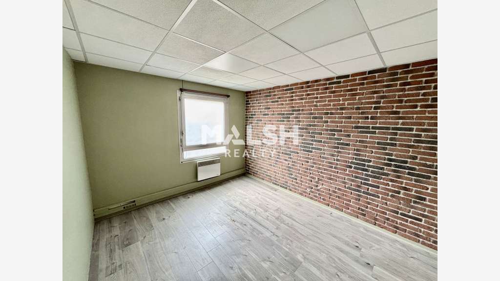 À vendre 206m² de bureaux + activité 69m² à Écully