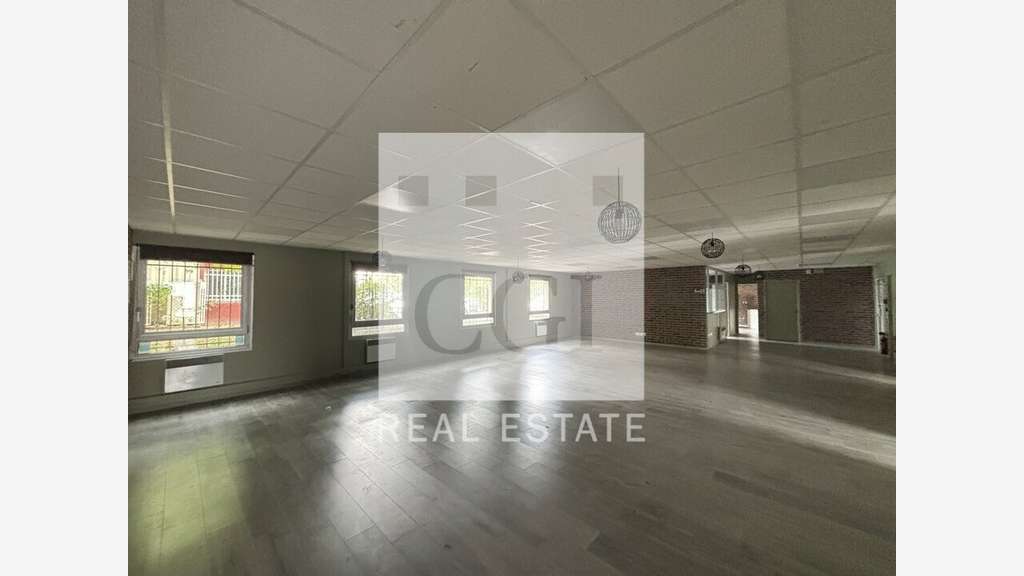 Bureaux 206m² + local 69m² à vendre à Ecully 