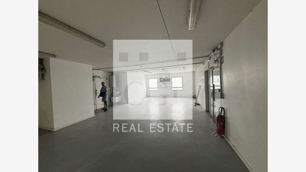 Bureaux 206m² + local 69m² à vendre à Ecully 