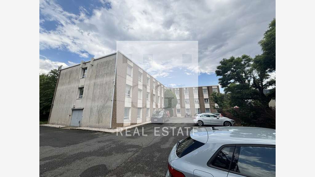 Bureaux 206m² + local 69m² à vendre à Ecully 