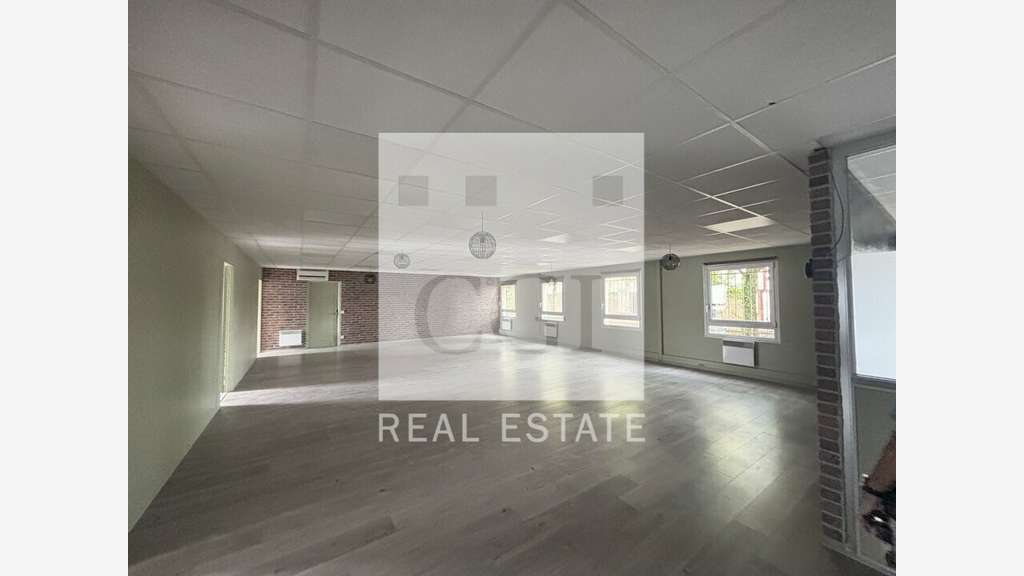 Bureaux 206m² + local 69m² à vendre à Ecully 
