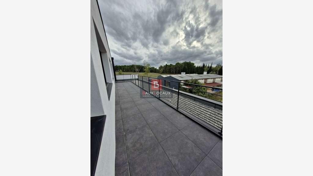Vente bureaux divisibles neufs 831m² à Éguilles