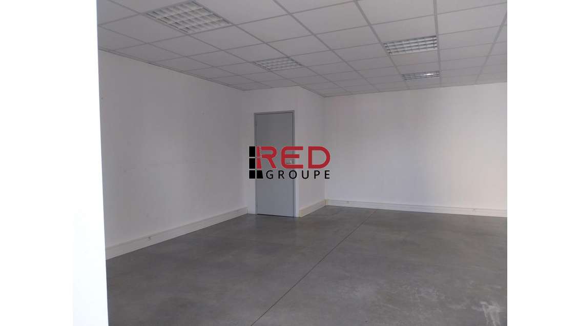 AV bureau 34m² RDC ZI des Jalassières à Éguilles