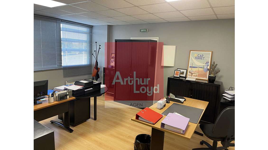 Bureaux 195m² proche sorties autoroute Agen