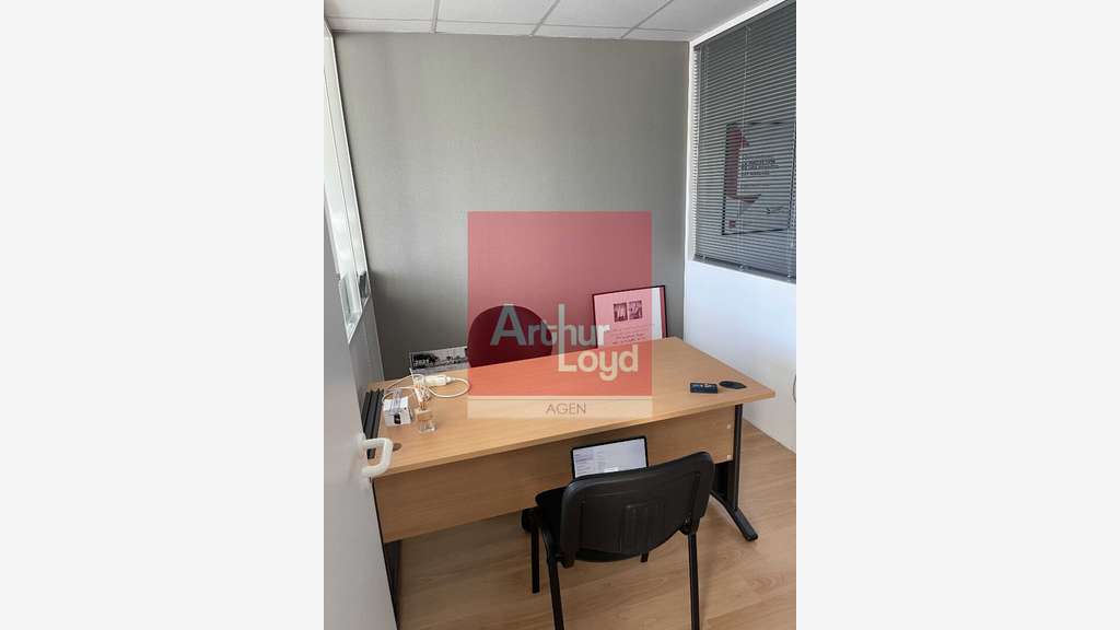 Bureaux 195m² proche sorties autoroute Agen