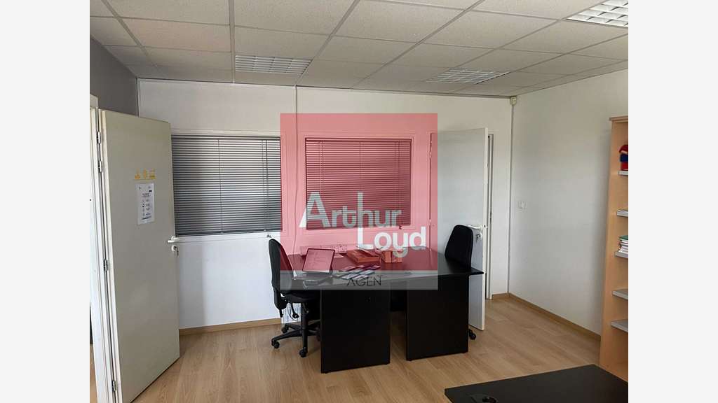 Bureaux 195m² proche sorties autoroute Agen