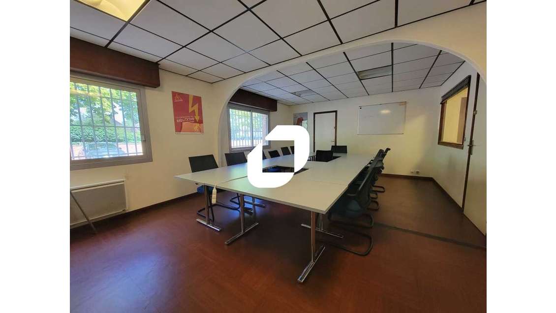 Vente Bureaux 216m² Evry courcouronnes