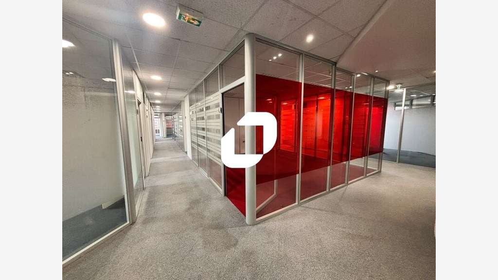 Vente Bureaux 1490m² Evry courcouronnes