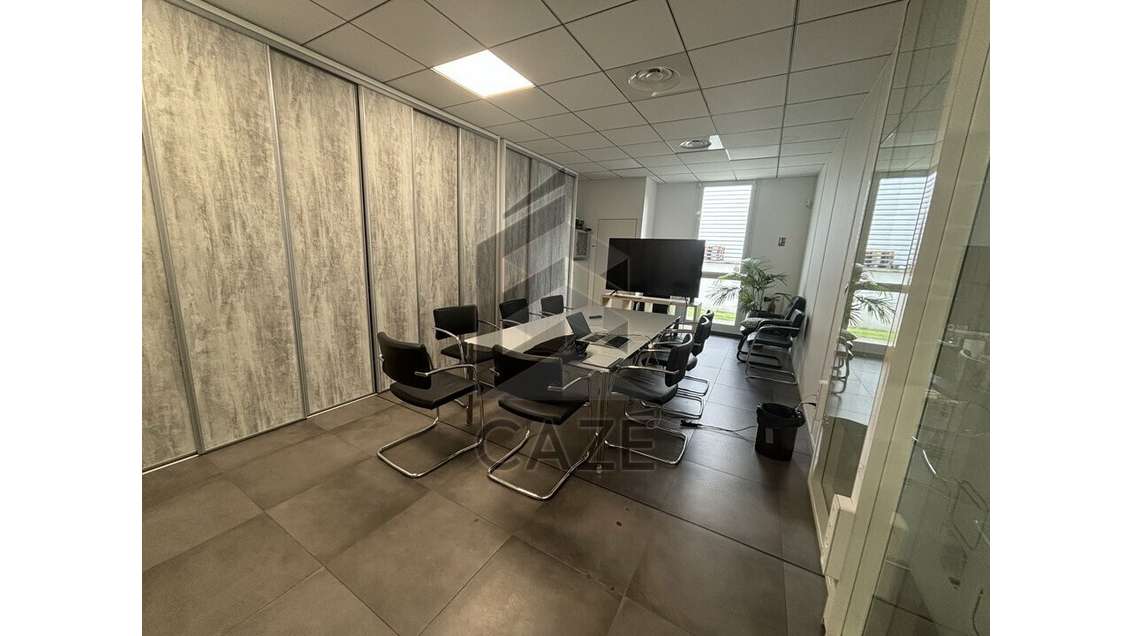 Superbes bureaux à vendre à Eysines