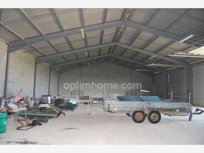 Cède espace stockage et bureaux 760m² Fontclaireau