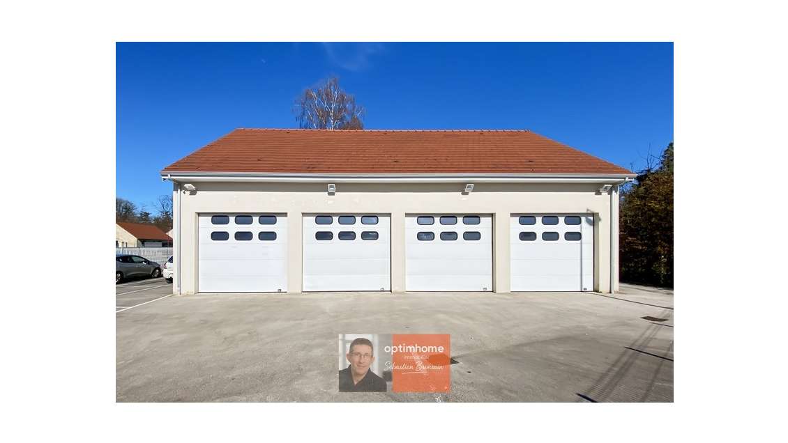 AV bureau récent 230m² visibilité max à Foucherans