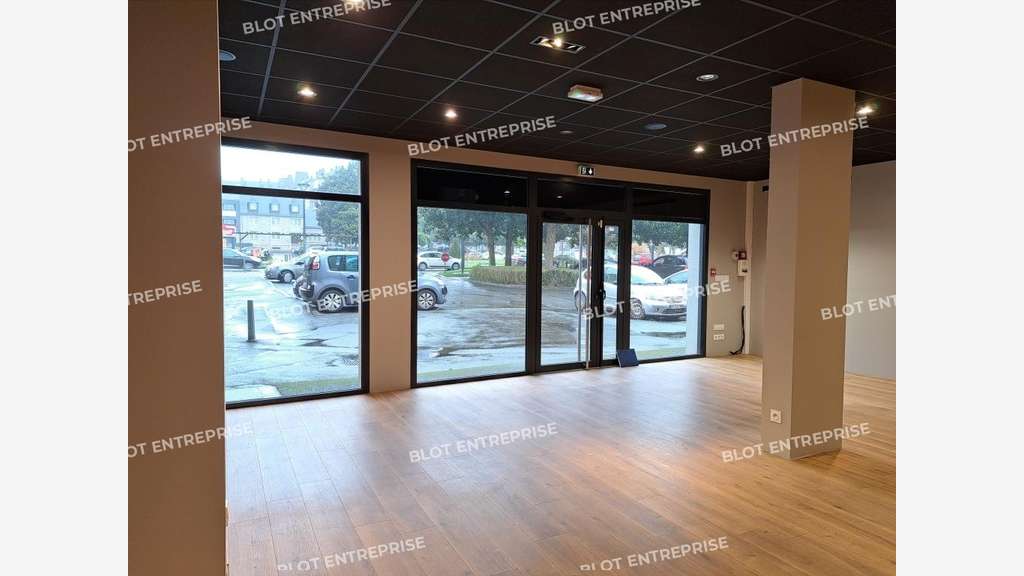 A vendre bureaux 116m² au coeur de Fougères