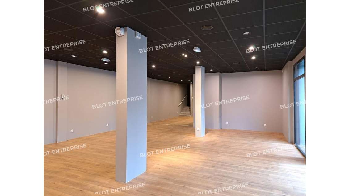A vendre bureaux 116m² au coeur de Fougères