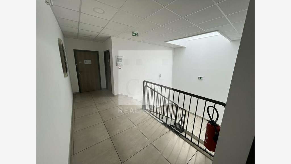 Bureaux rénovés de 71m² à vendre à Francheville