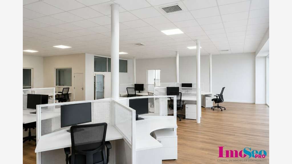 Bureaux de 396m² à vendre en R+2 à Gradignan