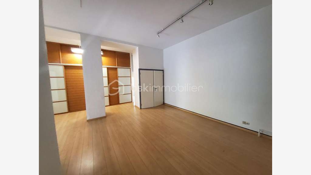Local transformable en logement à Grenoble
