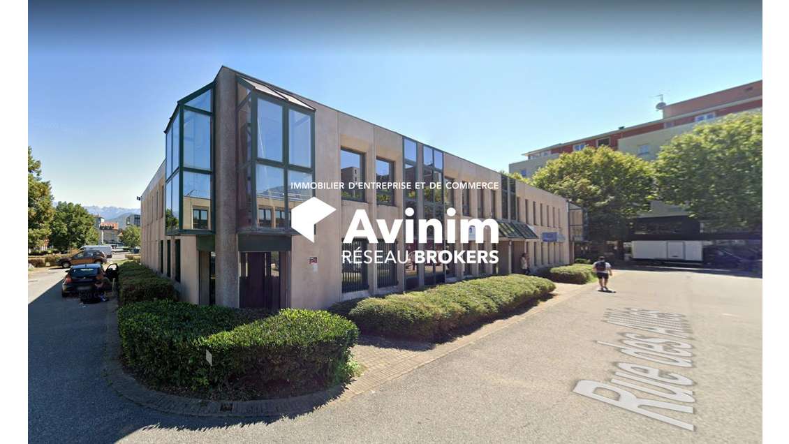 A vendre bureaux 79m2 rénovés à neufs quartier de