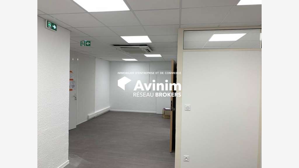 A vendre bureaux 79m² rénovés à Grenoble Alliers