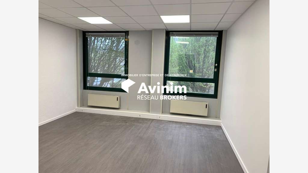 A vendre bureaux 79m² rénovés à Grenoble Alliers