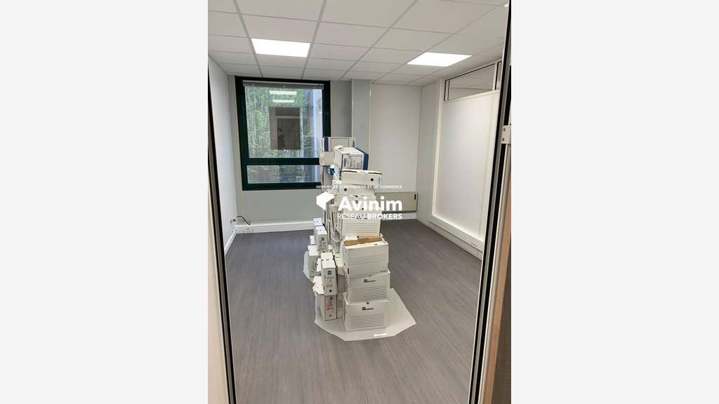 A vendre bureaux 79m² rénovés à Grenoble Alliers