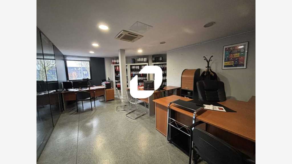 Vente Bureaux 254m² Grigny