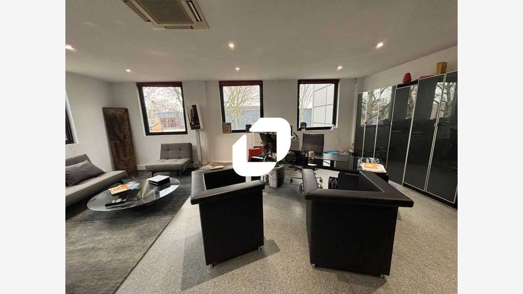 Vente Bureaux 254m² Grigny
