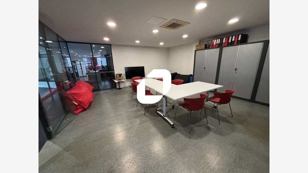Vente Bureaux 254m² Grigny