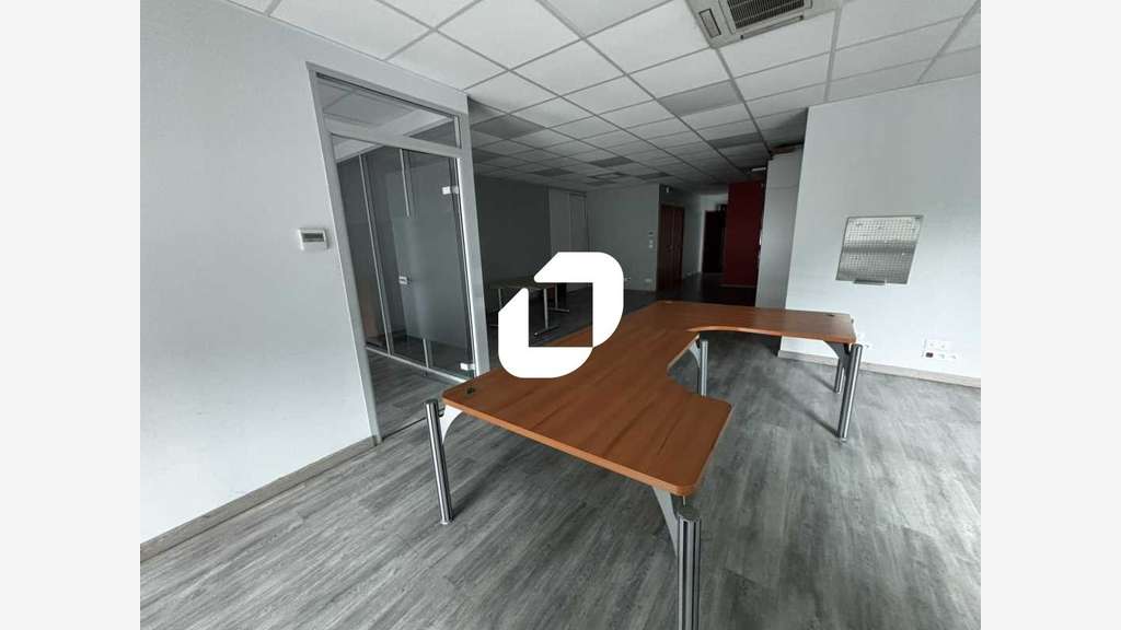 Vente Bureaux 100m² Grigny