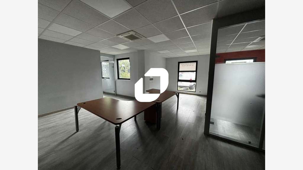Vente Bureaux 100m² Grigny