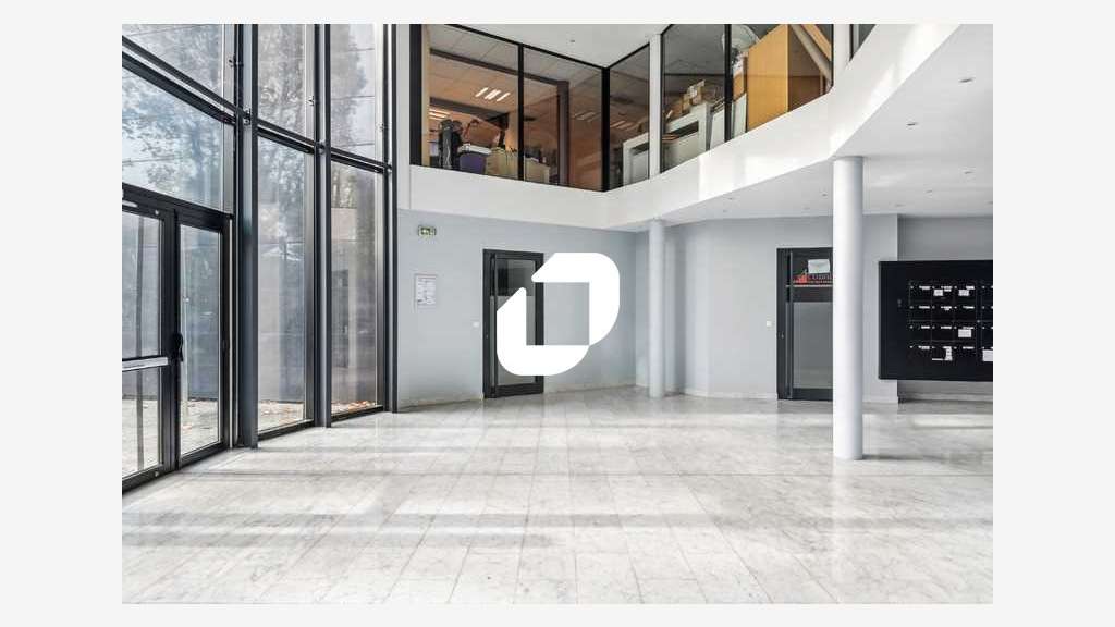 Vente Bureaux 100m² Grigny