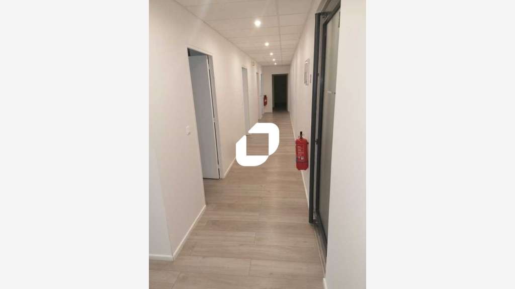 Vente Bureaux 130m² Grigny