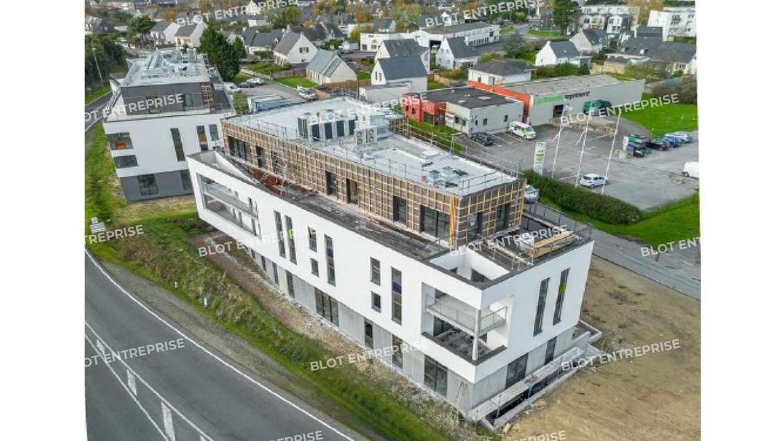 À vendre bureaux 168m² R+1 à l'Est de Guérande