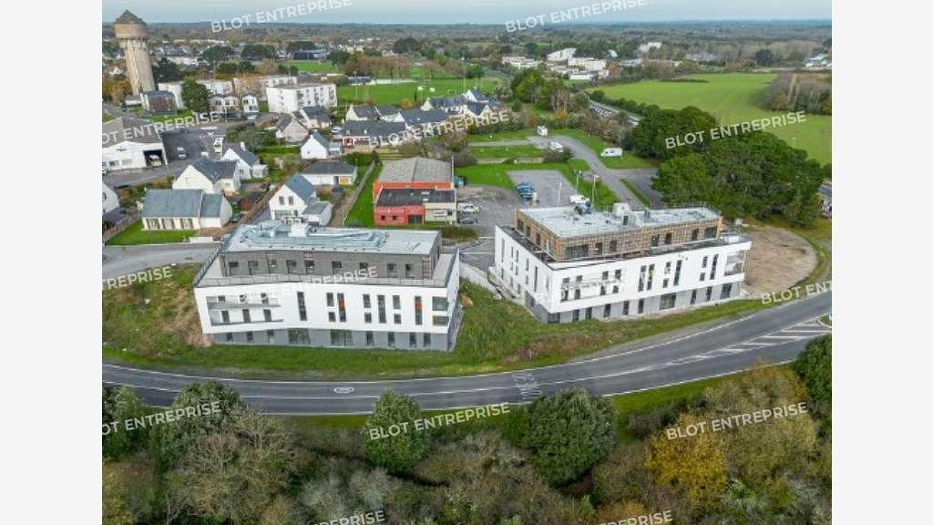 À vendre bureaux 168m² R+1 à l'Est de Guérande