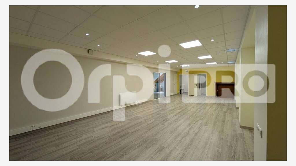 A vendre bureau 276m² en hyper centre de Guérande