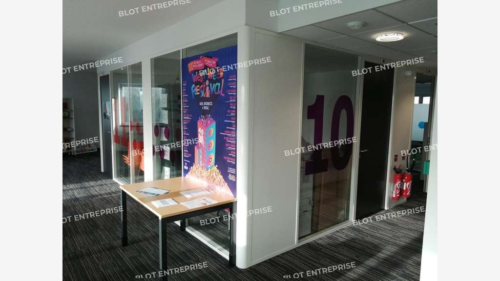 A vendre bureaux 7 500m² Guipavas ZA Prat Pip Nord