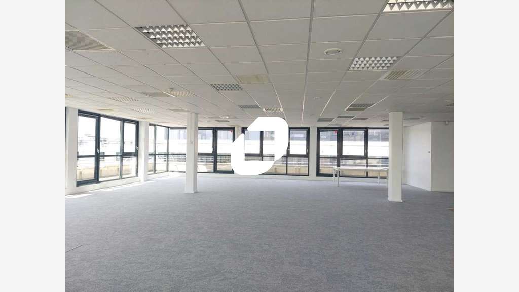 Vente Bureaux 406m² Guyancourt