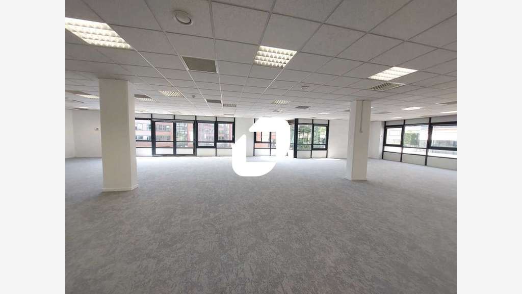 Vente Bureaux 406m² Guyancourt